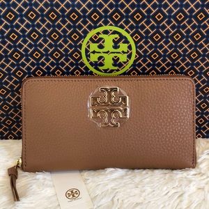 🧡Brand New Tory Burch Wallet